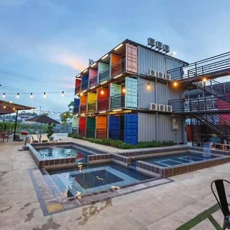 Boxinn The Kontena Home Semporna Esterno foto