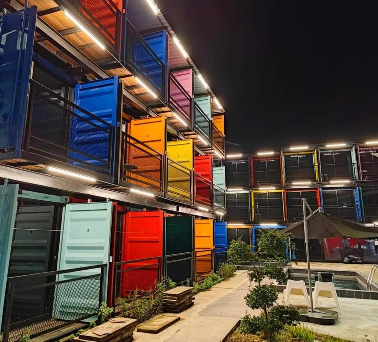 Boxinn The Kontena Home Semporna Esterno foto