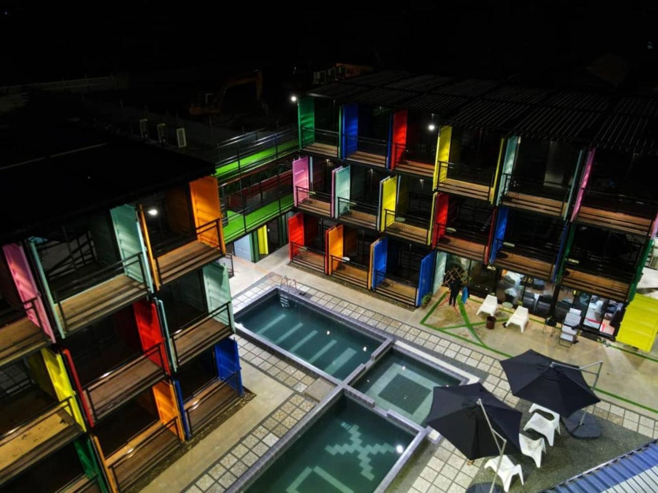 Boxinn The Kontena Home Semporna Esterno foto