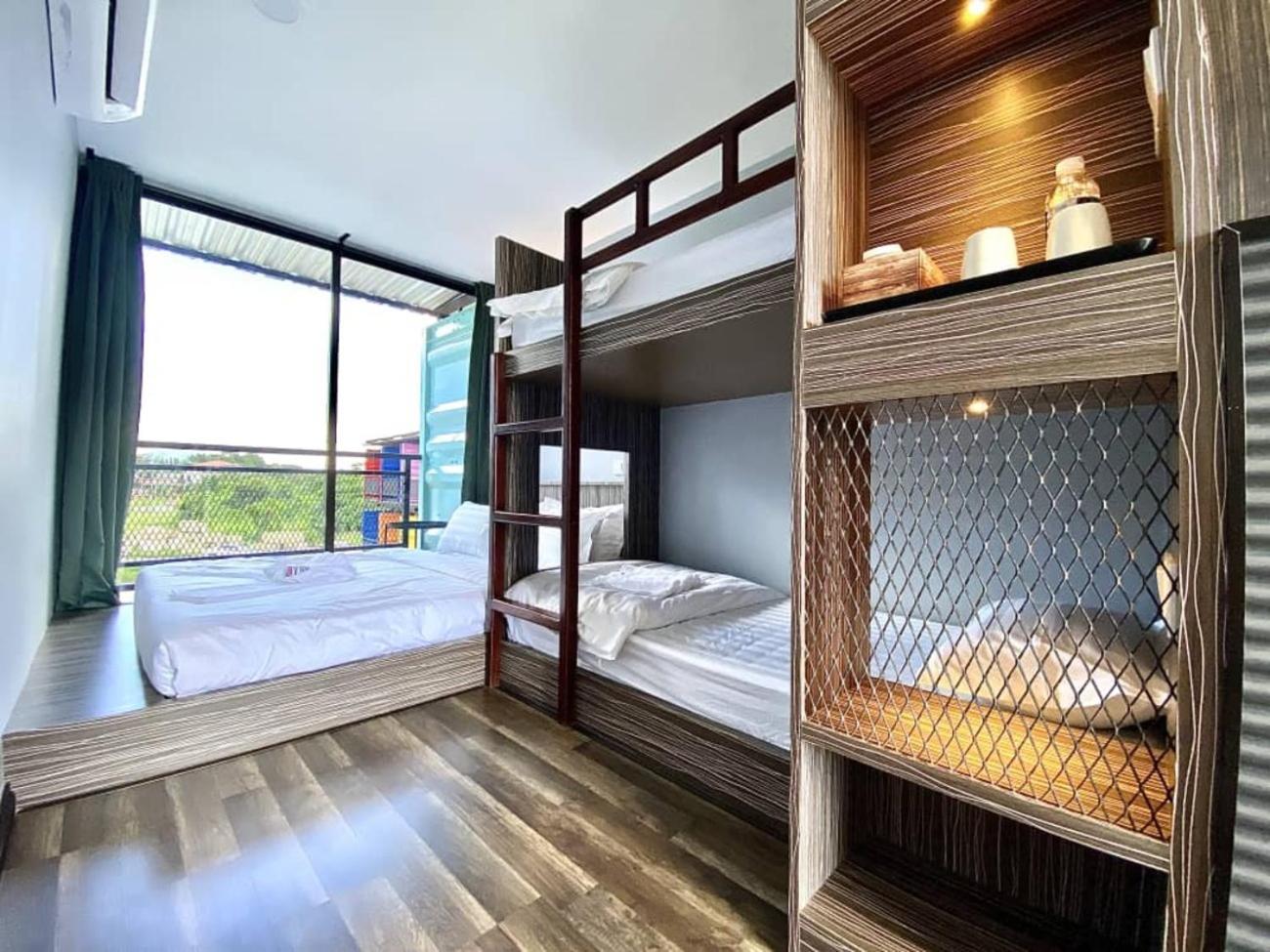 Boxinn The Kontena Home Semporna Esterno foto