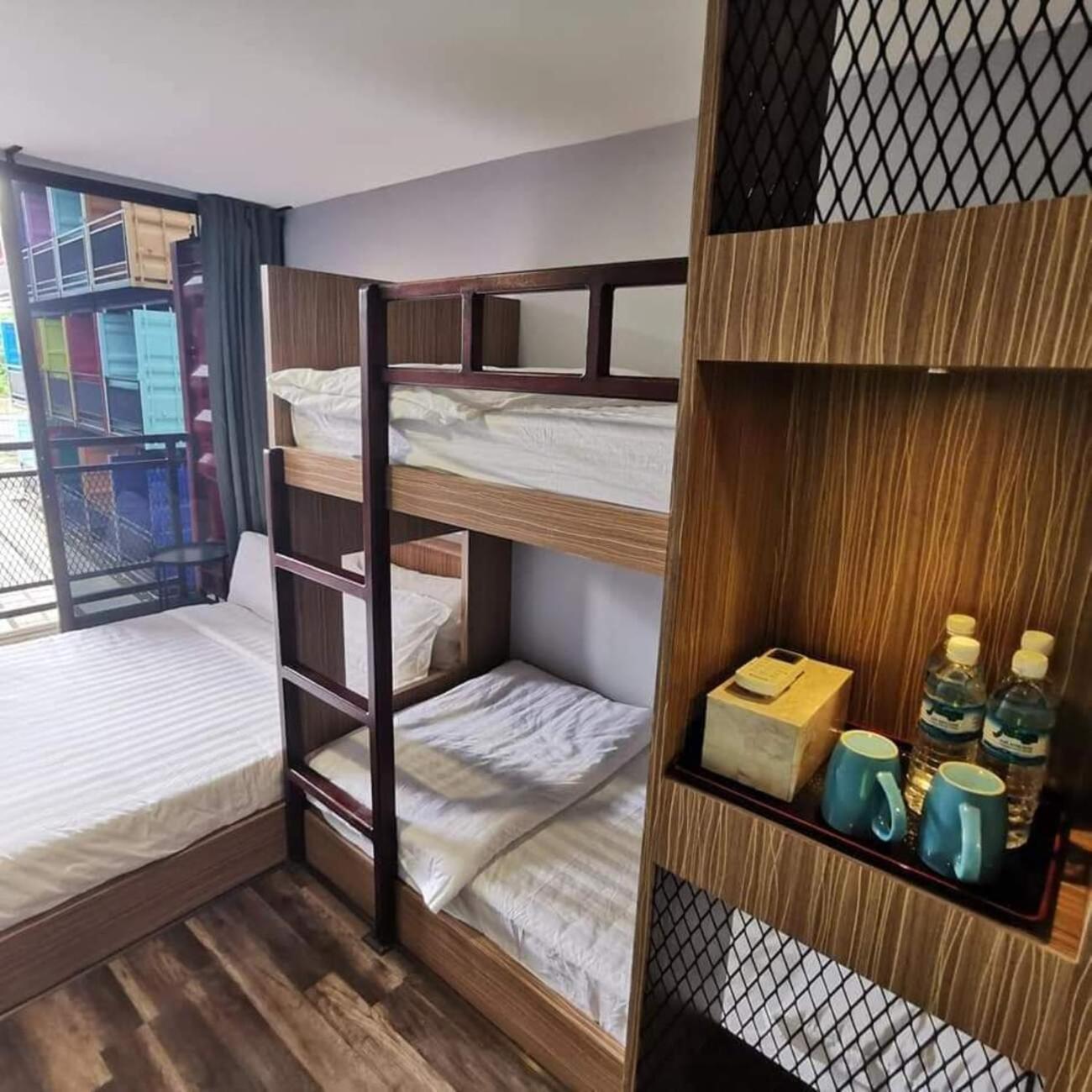 Boxinn The Kontena Home Semporna Esterno foto