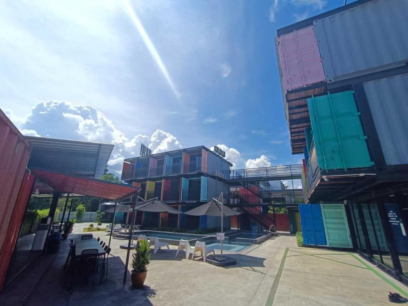Boxinn The Kontena Home Semporna Esterno foto
