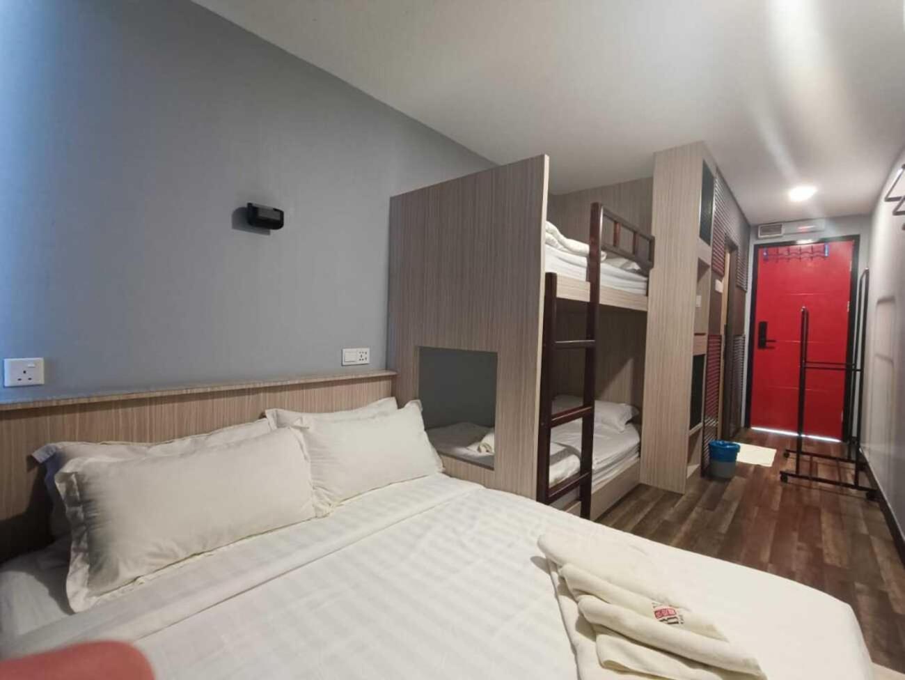 Boxinn The Kontena Home Semporna Esterno foto