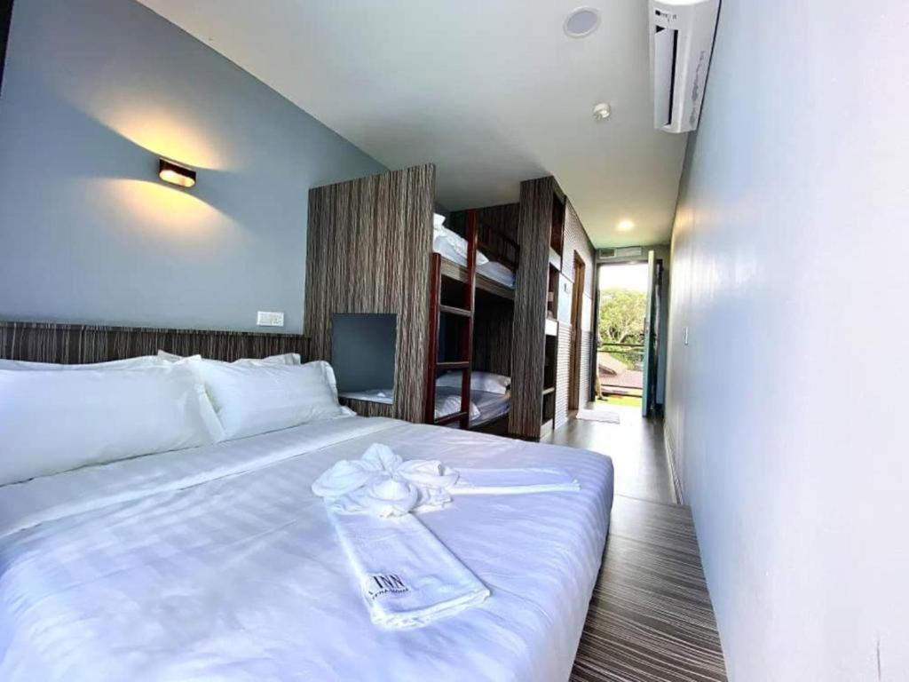 Boxinn The Kontena Home Semporna Esterno foto